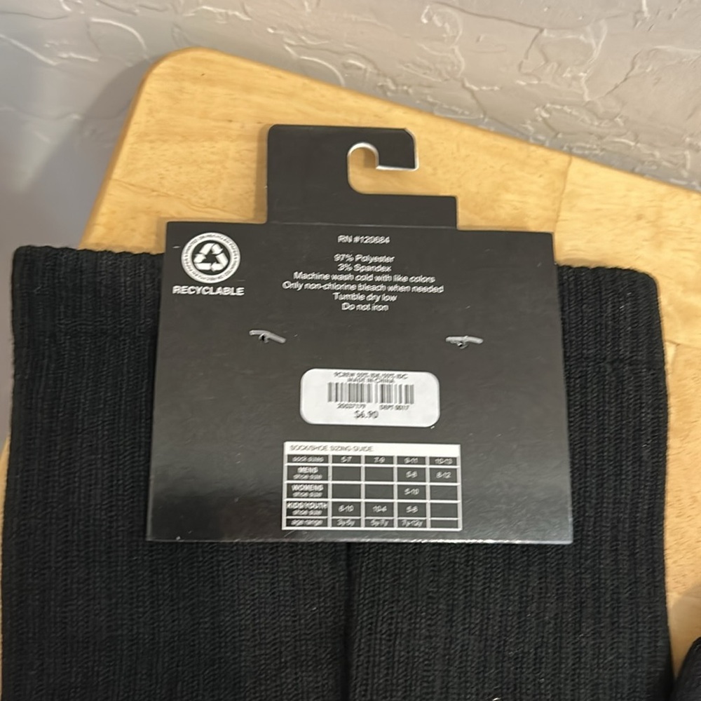 Hot Topic Socks Bundle (4 pairs) - Picture 8 of 16